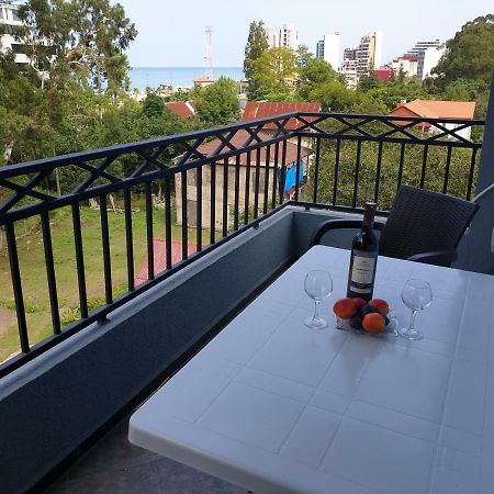Apartment Near The Beach Batumi-Гоніо Екстер'єр фото