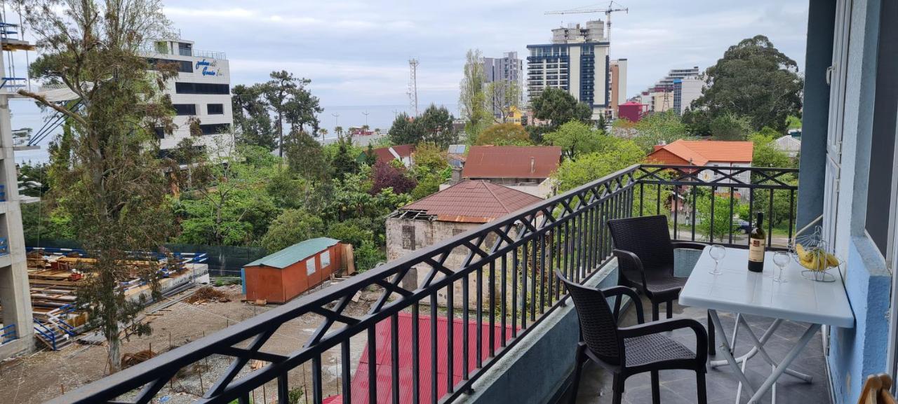 Apartment Near The Beach Batumi-Гоніо Екстер'єр фото