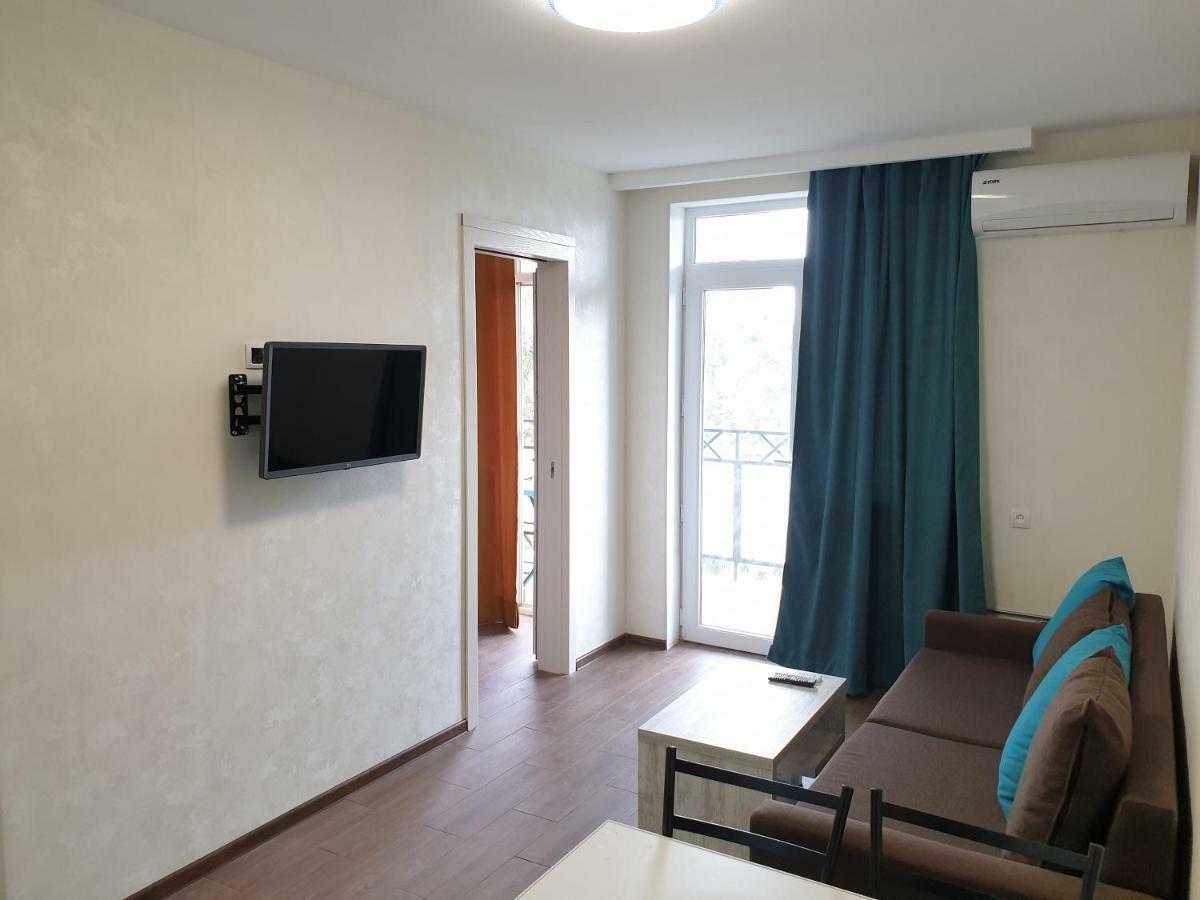 Apartment Near The Beach Batumi-Гоніо Екстер'єр фото