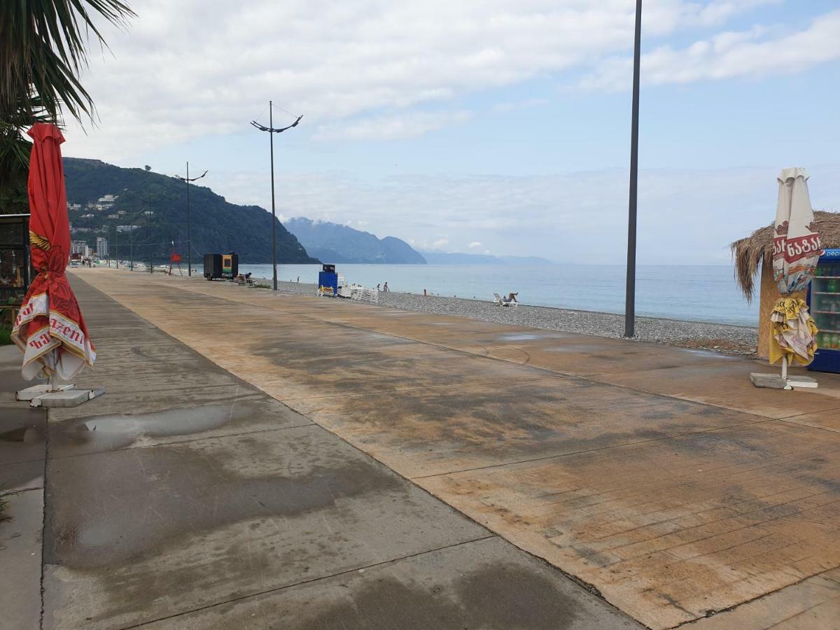 Apartment Near The Beach Batumi-Гоніо Екстер'єр фото