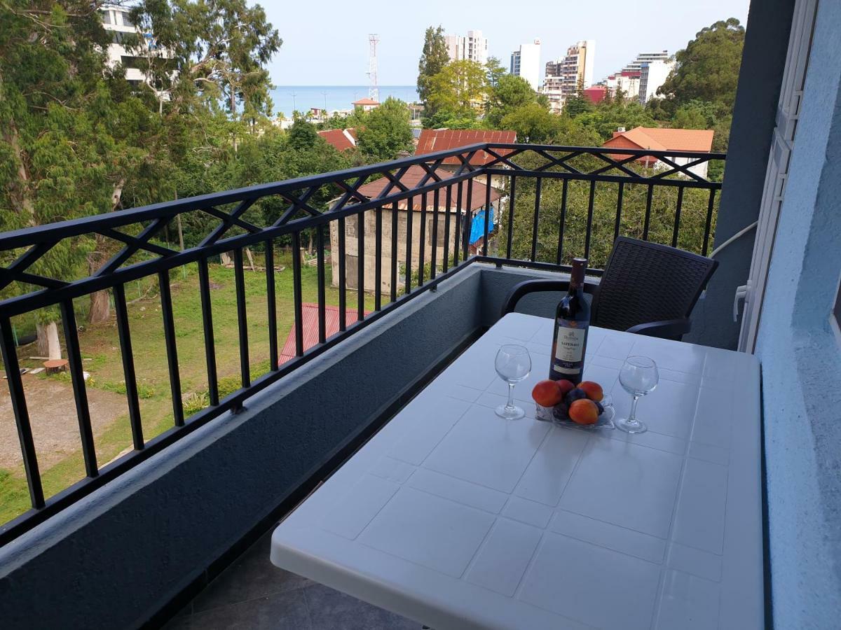 Apartment Near The Beach Batumi-Гоніо Екстер'єр фото
